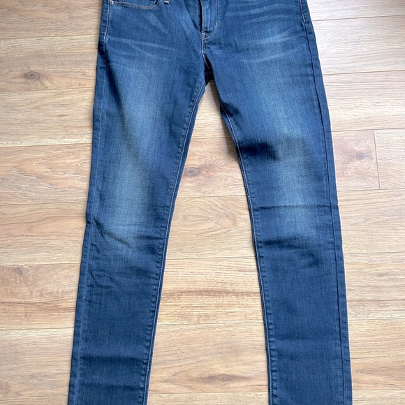 Brand new Levi’s mid rise. - Picture 2 of 2